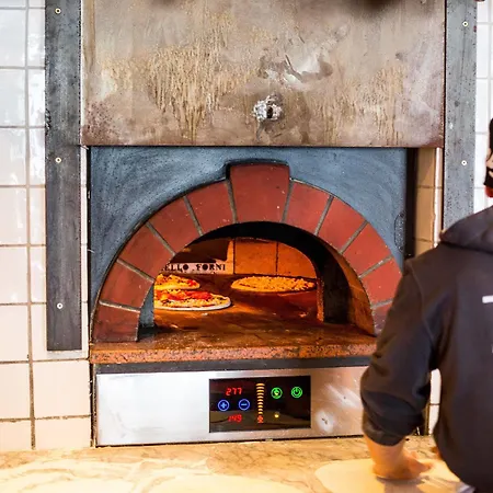 ホテル Langley Tango