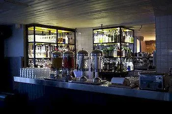 Szálloda Langley Tango